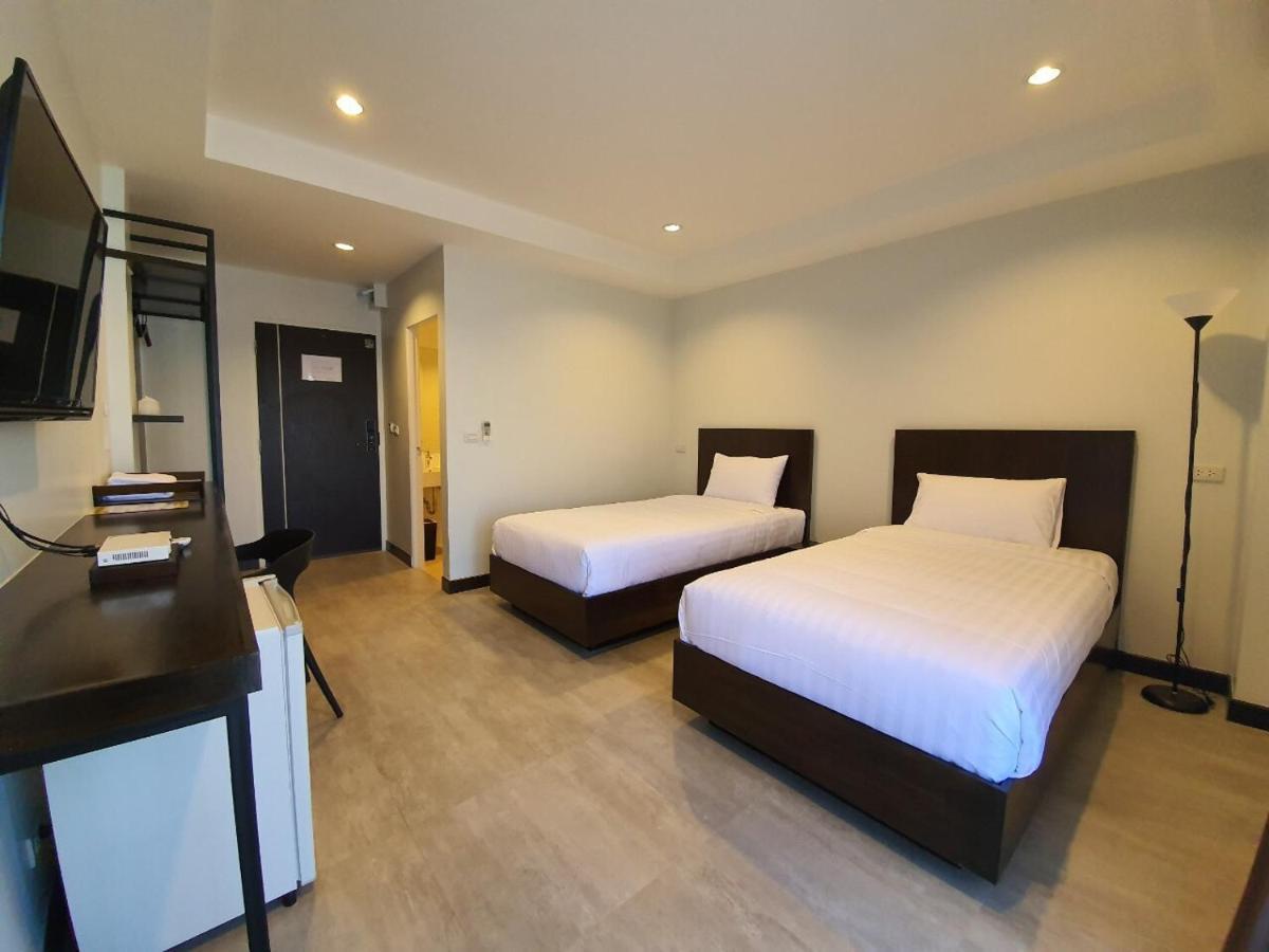 T-Nee Hotel@Udon Udon Thani Extérieur photo