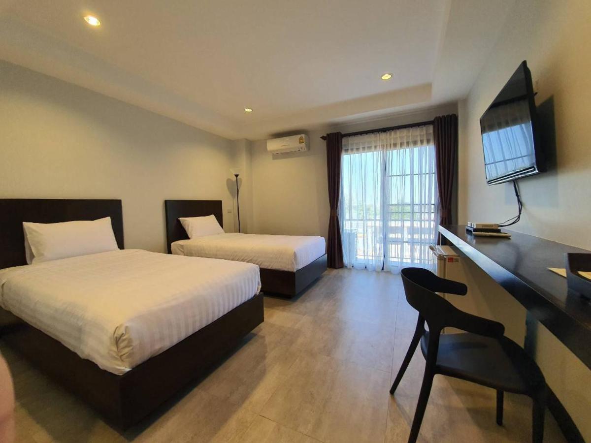 T-Nee Hotel@Udon Udon Thani Extérieur photo